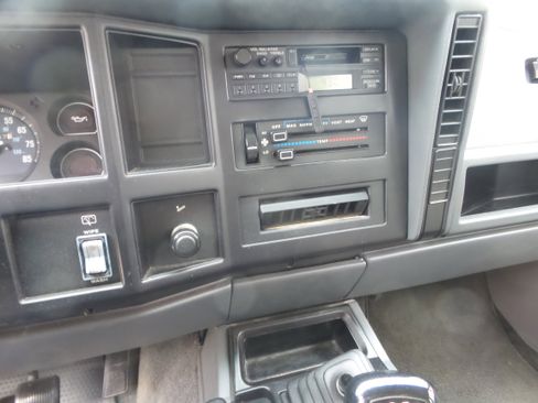 Used 1996 Jeep Cherokee SE image 27