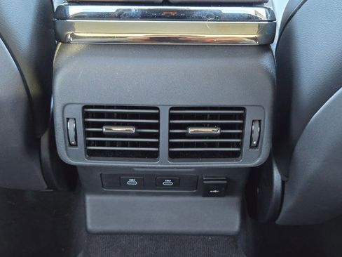 Used 2026 Land Rover Range Rover Velar Dynamic SE image 17