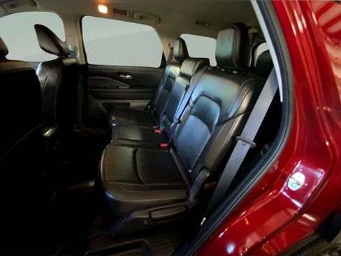 Used 2023 Nissan Pathfinder SL image 18