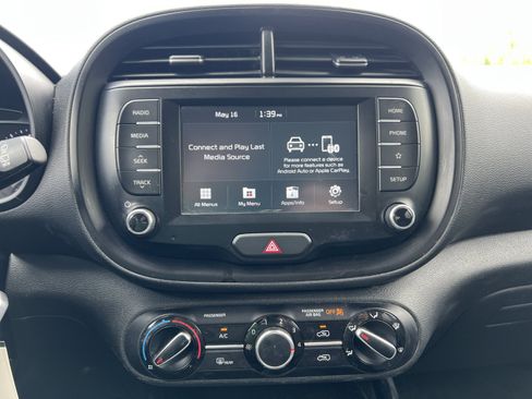 Used 2021 Kia Soul S FWD image 26