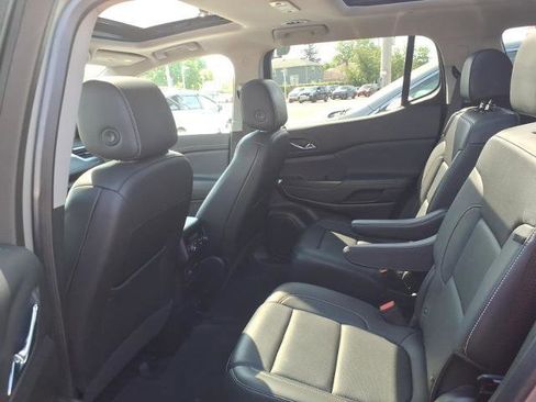 Used 2023 GMC Acadia SLT w/ Preferred Package AWD/4WD image 14