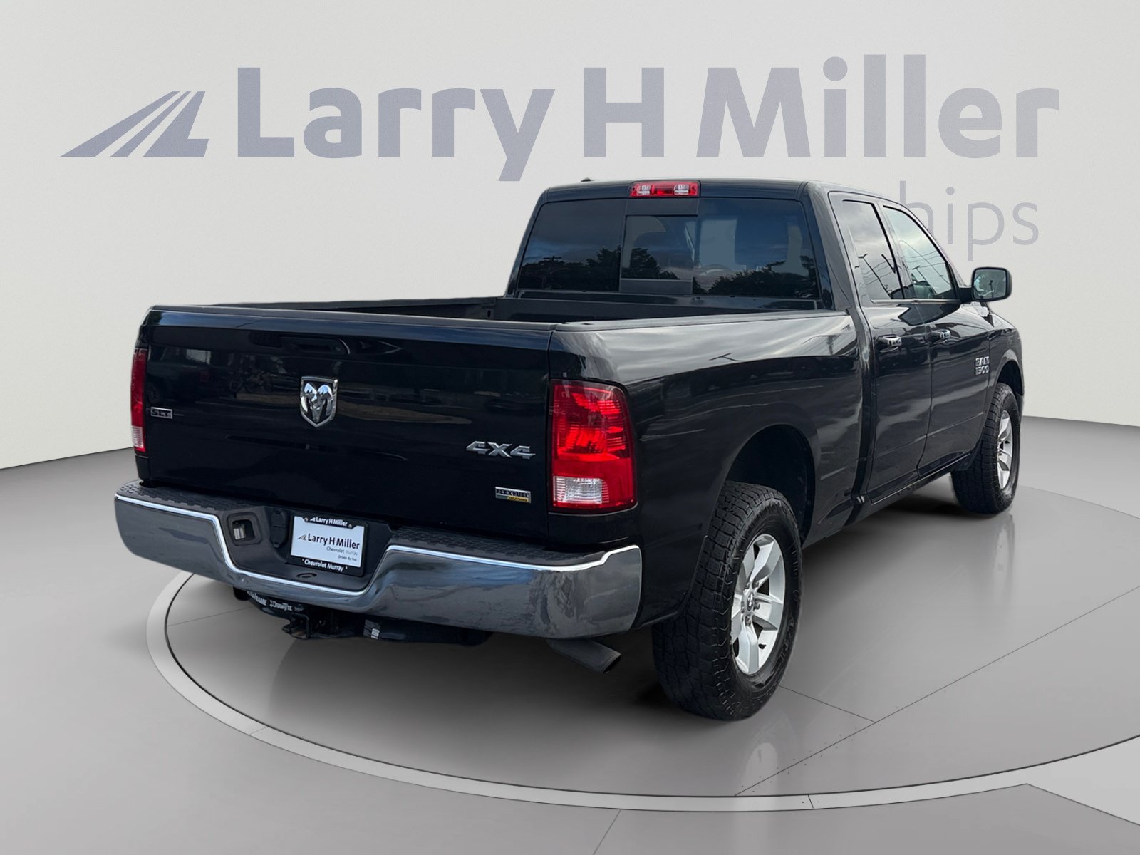 Used 2018 RAM 1500 Classic SLT AWD/4WD image 5