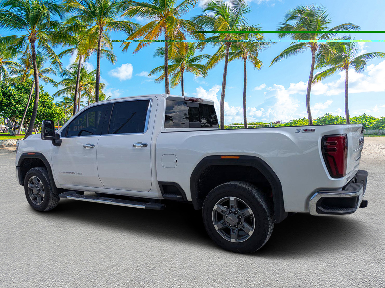 Used 2025 GMC Sierra 2500 SLT w/ SLT Premium Package AWD/4WD image 5