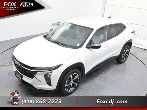 Used 2024 Chevrolet Trax RS image 26