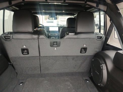 New 2026 Jeep Wrangler Unlimited Rubicon image 20