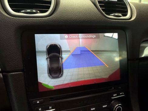 Used 2017 Porsche 718 Boxster RWD image 18