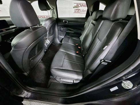 Certified 2025 Kia Sorento S AWD/4WD image 28