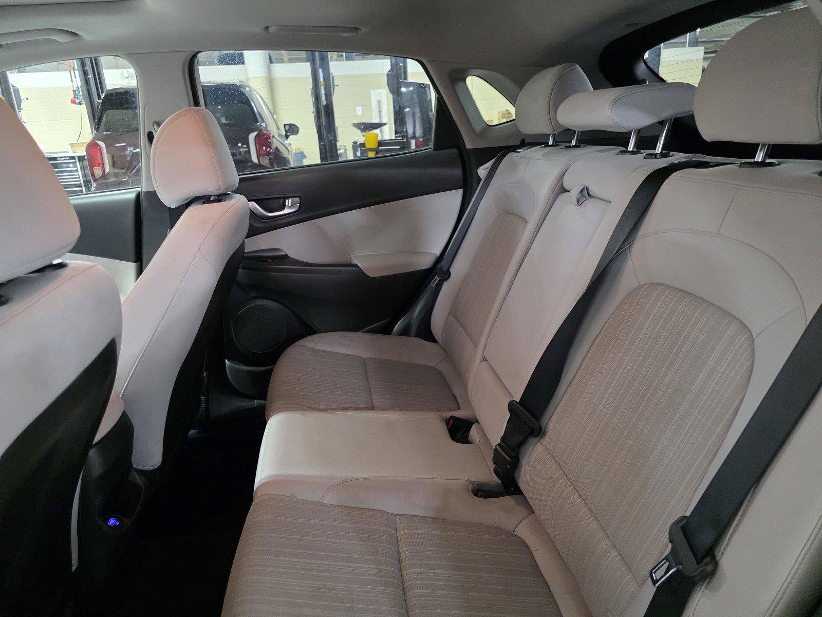 Used 2023 Hyundai Kona SEL w/ Convenience Package FWD image 11