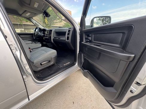 Used 2019 RAM 1500 Express AWD/4WD image 19