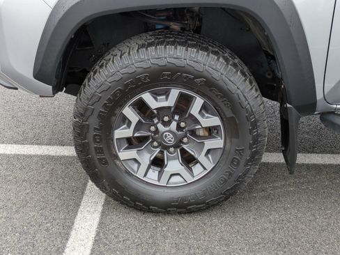 Used 2023 Toyota Tacoma TRD Off-Road AWD/4WD image 23