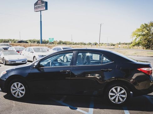 Used 2016 Toyota Corolla LE image 16
