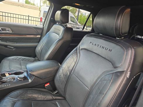 Used 2017 Ford Explorer Platinum AWD/4WD image 18