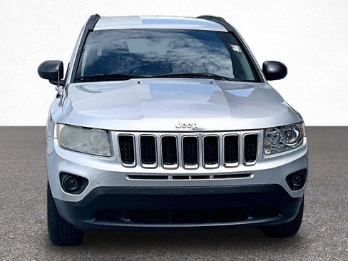 Used 2013 Jeep Compass Latitude AWD/4WD image 3