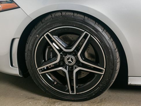 Used 2019 Mercedes-Benz A 220 4MATIC w/ AMG Line image 17