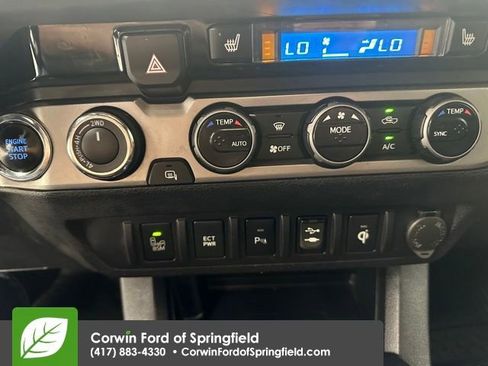 Used 2016 Toyota Tacoma Limited image 24