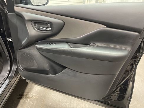 Used 2024 Nissan Murano SV image 10
