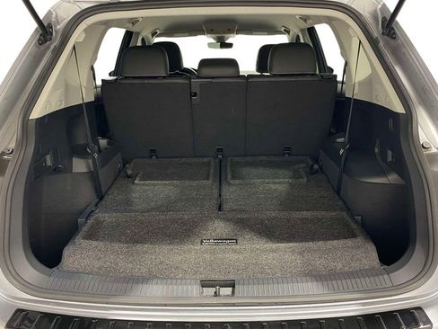 Used 2023 Volkswagen Tiguan SE FWD image 9