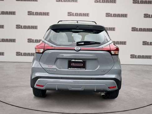 Used 2021 Nissan Kicks SR w/ SR Premium Package FWD image 4