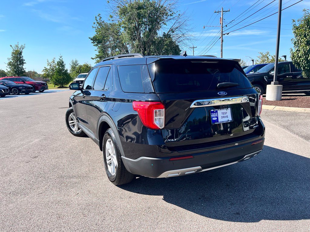 Used 2021 Ford Explorer XLT w/ Equipment Group 202A AWD/4WD image 4
