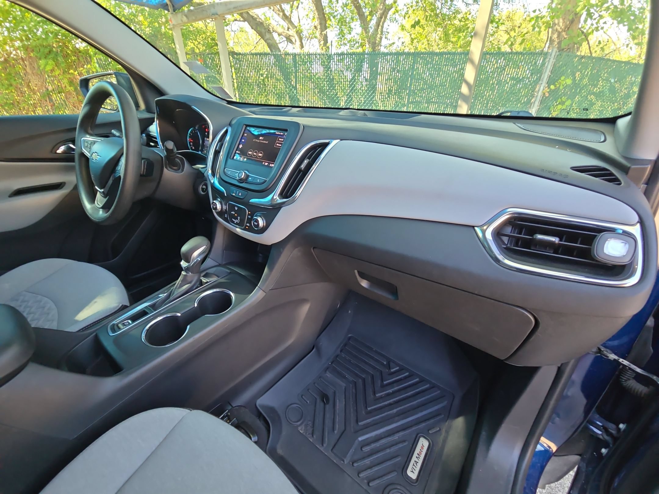 Used 2023 Chevrolet Equinox LS w/ LS Convenience Package FWD image 28