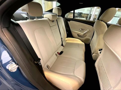 Used 2023 Mercedes-Benz CLA 250 w/ Premium Package image 18