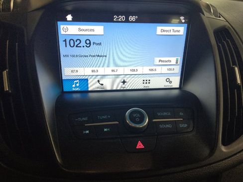 Used 2017 Ford Escape SE w/ Equipment Group 201A AWD/4WD image 25