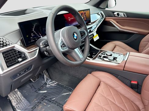 New 2026 BMW X5 xDrive40i w/ M Sport Package AWD/4WD image 26