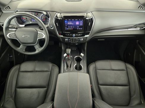 Used 2024 Chevrolet Traverse RS FWD image 28