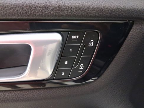 Used 2022 Porsche Cayenne S image 13