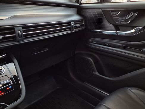 Used 2022 Lincoln Corsair AWD w/ Equipment Group 101A image 30