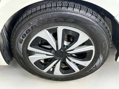 Used 2018 Toyota Prius Prime Premium w/ Protection Package image 11