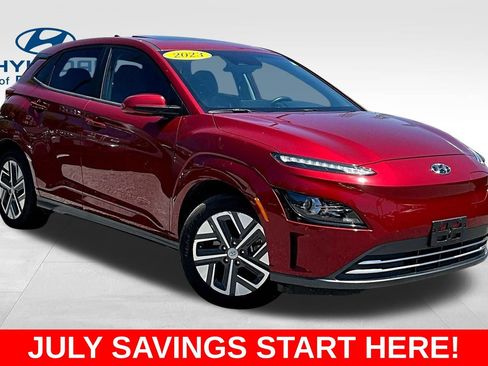 Used 2023 Hyundai Kona SEL FWD image 3