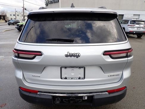 Used 2023 Jeep Grand Cherokee L Limited w/ Trailer Tow Group (B) image 4