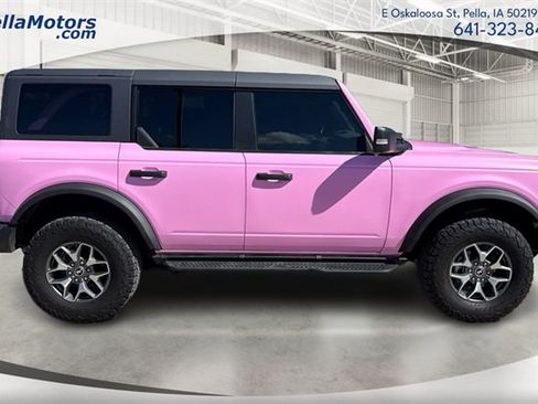 Used 2022 Ford Bronco Badlands image 2