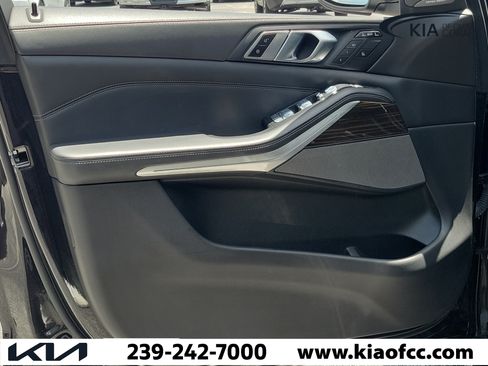 Used 2023 BMW X7 xDrive40i AWD/4WD image 26