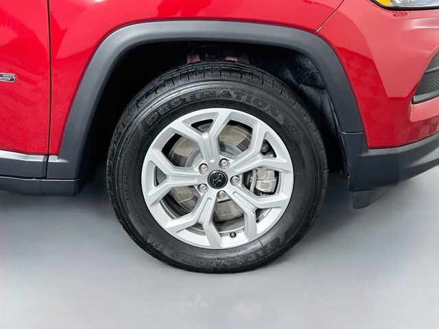 Used 2025 Jeep Compass Sport AWD/4WD image 35