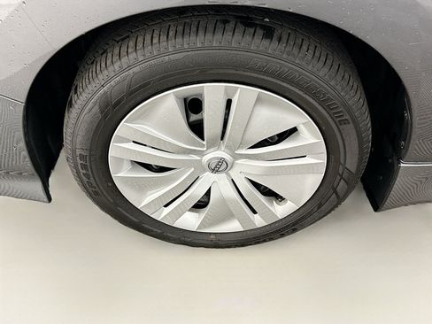 Used 2024 Nissan Leaf S FWD image 11