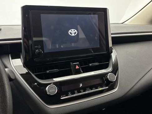 Used 2024 Toyota Corolla LE AWD/4WD image 23