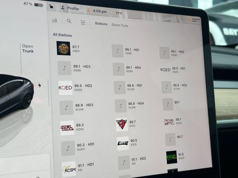 Used 2023 Tesla Model 3 Standard Range image 17