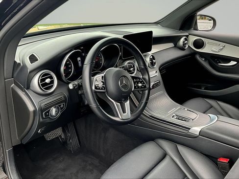 Used 2022 Mercedes-Benz GLC 300 w/ Premium Package Lite image 18