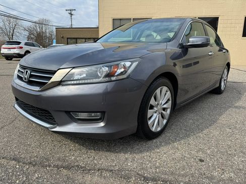 Used 2013 Honda Accord EX image 3