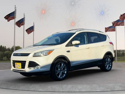 Used 2015 Ford Escape Titanium w/ Equipment Group 301A image 3
