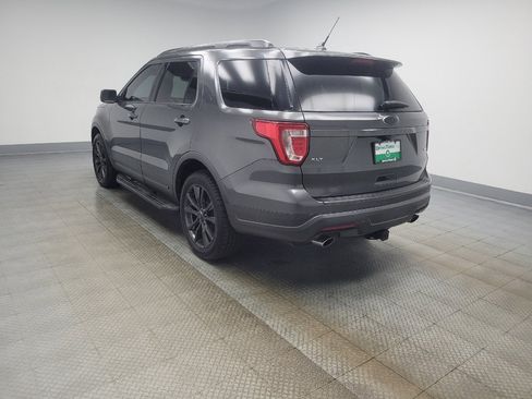 Used 2019 Ford Explorer XLT w/ Equipment Group 202A AWD/4WD image 3