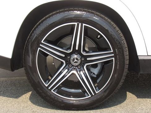 Used 2024 Mercedes-Benz GLE 450 4MATIC image 38