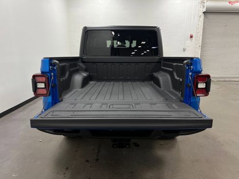 New 2026 Jeep Gladiator Willys AWD/4WD image 25