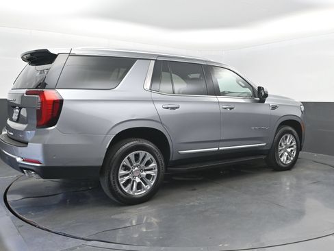 Used 2025 GMC Yukon Denali RWD image 9