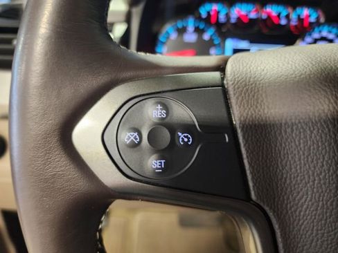 Used 2019 Chevrolet Suburban LS image 22