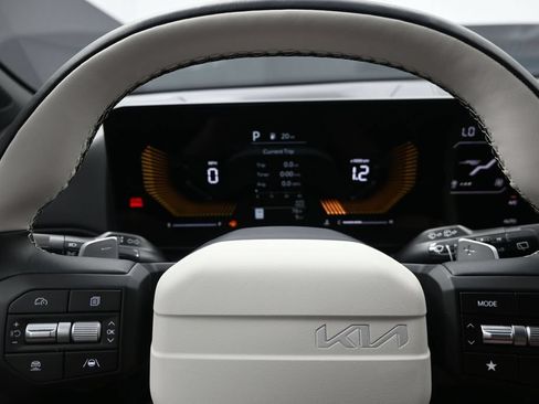 New 2026 Kia K4 EX FWD image 16