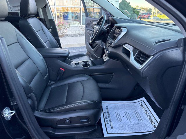 Used 2023 GMC Terrain SLT w/ Tech Package FWD image 32