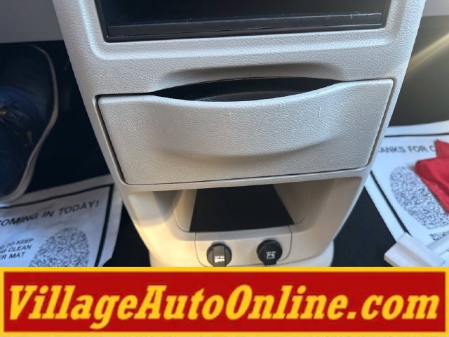 Used 2019 Dodge Grand Caravan SE FWD image 18